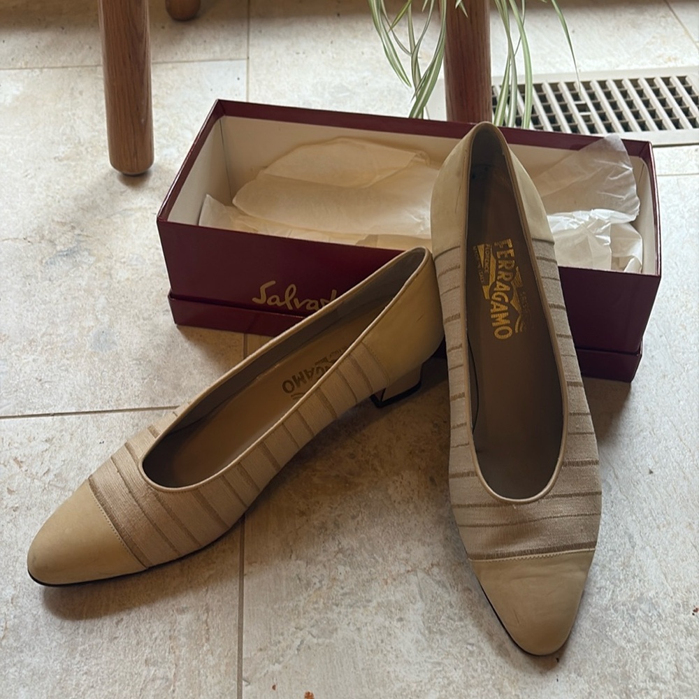Salvatore Ferragamo Paula Champagne Linen Shoes
